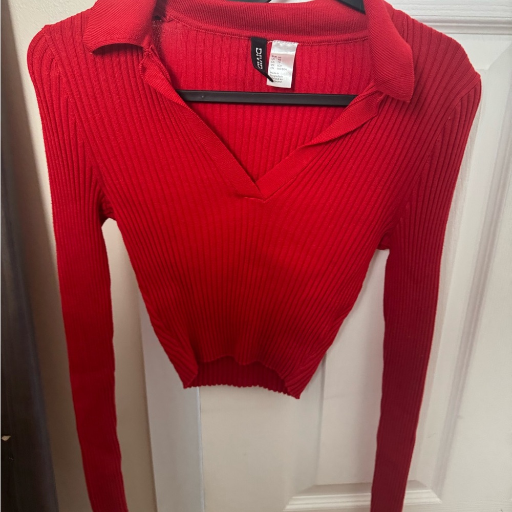 Chic Red Ribbed Top